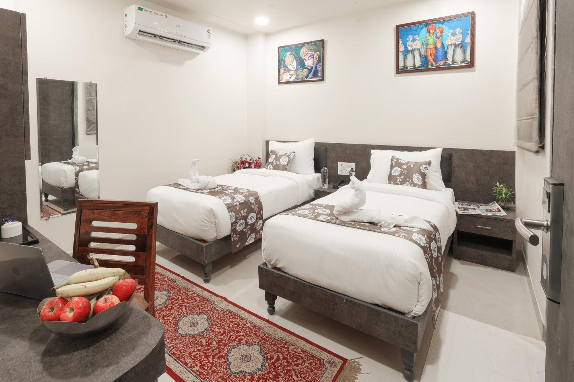 Royal Ocean Prime Hotel Jaipur Bagian luar foto